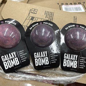 Galaxy Bomb: Da Bomb Bath Bomb With Surprise Inside - 1 Black Amber Fizzer